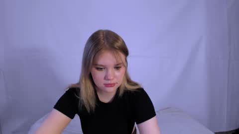 hi Im Mina  online show from 14, 2, 2025