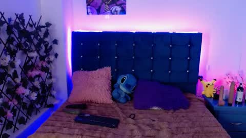 minami_nakamura online show from 6, 3, 2025