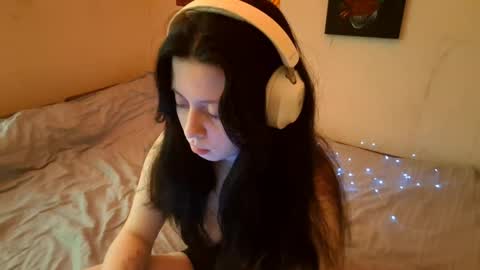 Snapshot of mindyrives chatting on 4, 3, 2026 Mindy online show from 4, 3, 2026