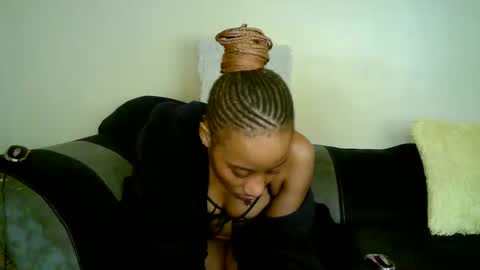 Snapshot of minieme001 chatting on 14, 3, 2026 minieme001 online show from 14, 3, 2026