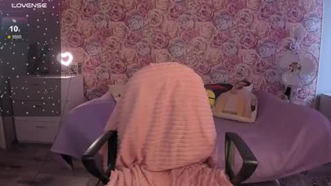 Snapshot of minionkaaa chatting on 2, 12, 2024 Ariana online show from 2, 12, 2024