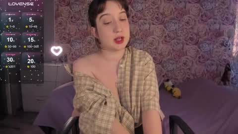 Snapshot of minionkaaa chatting on 10, 12, 2024 Ariana online show from 10, 12, 2024