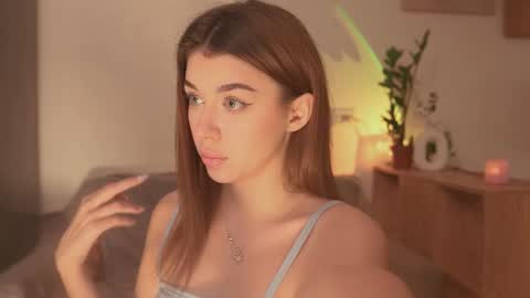 Snapshot of minirini chatting on 18, 11, 2025 Rina online show from 18, 11, 2025