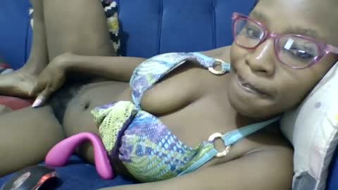 Snapshot of minlavine chatting on 9, 7, 2026 minlavine online show from 9, 7, 2026