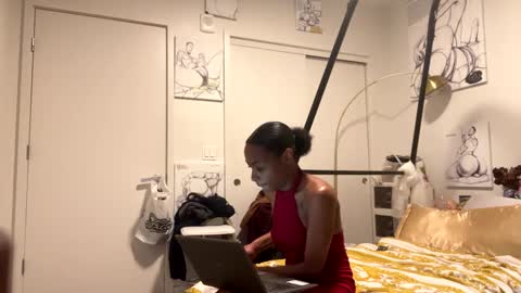 minniehunney online show from 5, 1, 2025