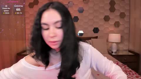 Snapshot of minniiemile chatting on 18, 3, 2026 Minnie online show from 18, 3, 2026