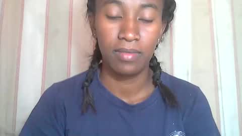 minouch211907 online show from 12, 1, 2026