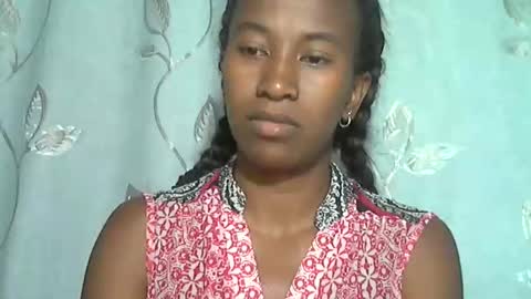 minouch211907 online show from 26, 2, 2026