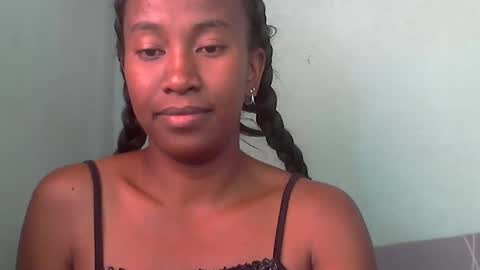Snapshot of minouch211907 chatting on 16, 5, 2026 minouch211907 online show from 16, 5, 2026