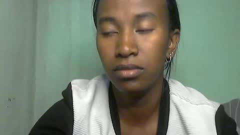 Snapshot of minouch211907 chatting on 22, 5, 2026 minouch211907 online show from 22, 5, 2026