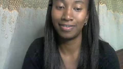Snapshot of minouch211907 chatting on 7, 6, 2026 minouch211907 online show from 7, 6, 2026
