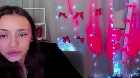 Snapshot of mipsymipson chatting on 5, 1, 2025 NEXT STREAM NOVEMBER 27282930 online show from 5, 1, 2025