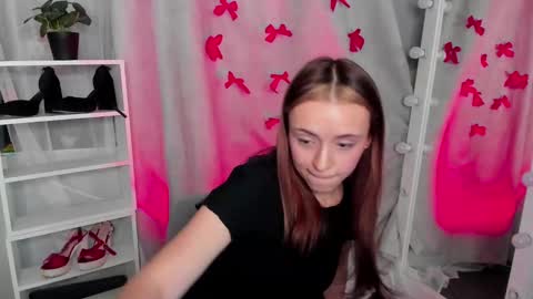 Snapshot of mipsymipson chatting on 18, 2, 2025 NEXT STREAM NOVEMBER 27282930 online show from 18, 2, 2025