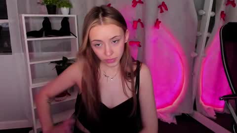 Snapshot of mipsymipson chatting on 25, 2, 2025 NEXT STREAM NOVEMBER 27282930 online show from 25, 2, 2025