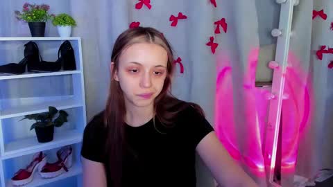 Snapshot of mipsymipson chatting on 5, 3, 2025 NEXT STREAM NOVEMBER 27282930 online show from 5, 3, 2025