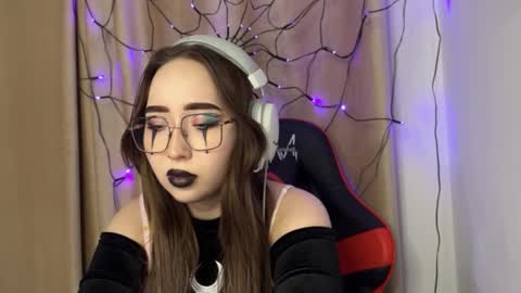 mira_light_ online show from 28, 10, 2025