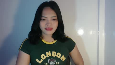 Snapshot of mira_luna222 chatting on 6, 3, 2025 Mira Bella online show from 6, 3, 2025