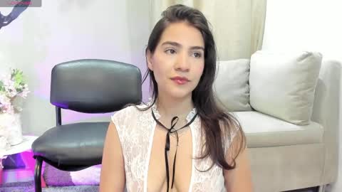    online show from 7, 4, 2026