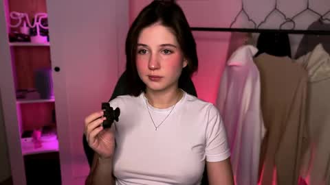 Snapshot of mirrameow chatting on 8, 2, 2025 Mira online show from 8, 2, 2025