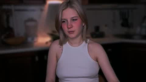 Snapshot of mirrameow chatting on 29, 11, 2025 Mira online show from 29, 11, 2025