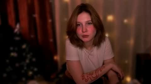 Snapshot of mirrameow chatting on 5, 12, 2025 Mira online show from 5, 12, 2025