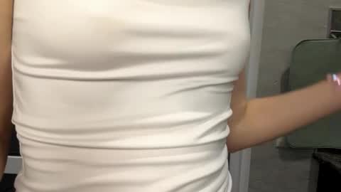 Snapshot of mishahartwigsen chatting on 10, 9, 2025 Molly online show from 10, 9, 2025