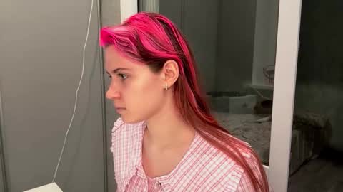 Snapshot of mishahartwigsen chatting on 2, 10, 2025 Molly online show from 2, 10, 2025