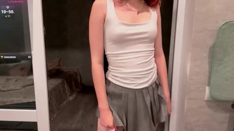 Snapshot of mishahartwigsen chatting on 16, 10, 2025 Molly online show from 16, 10, 2025