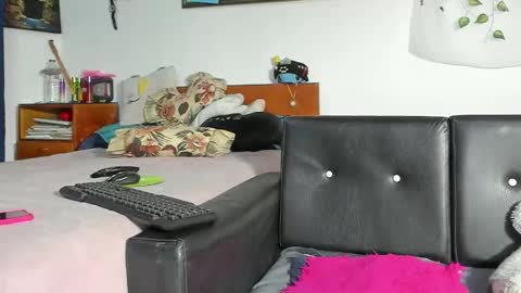 Snapshot of mishell_bons4 chatting on 14, 3, 2026 Mishell Bons online show from 14, 3, 2026