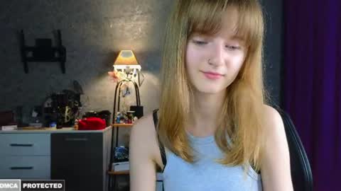 Snapshot of miss___alisa chatting on 4, 7, 2026 Alisa NONNUDE online show from 4, 7, 2026