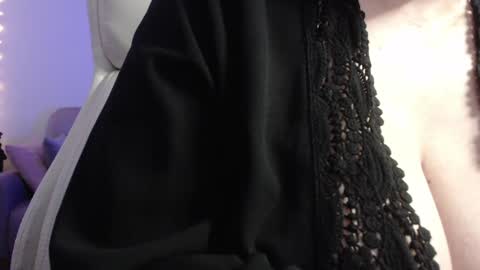 Snapshot of miss_daniels chatting on 8, 1, 2025 liza online show from 8, 1, 2025