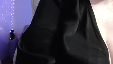 Snapshot of miss_daniels chatting on 10, 1, 2025 liza online show from 10, 1, 2025