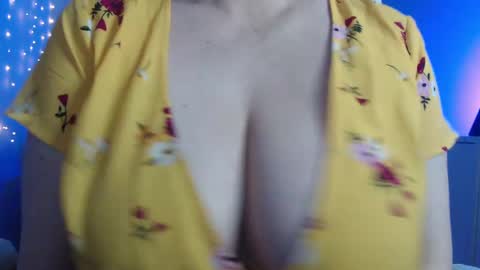 Snapshot of miss_daniels chatting on 4, 3, 2025 liza online show from 4, 3, 2025