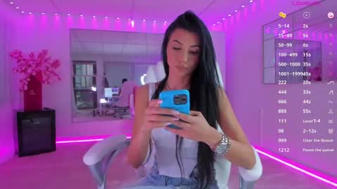 miss_diamond__ online show from 10, 5, 2026