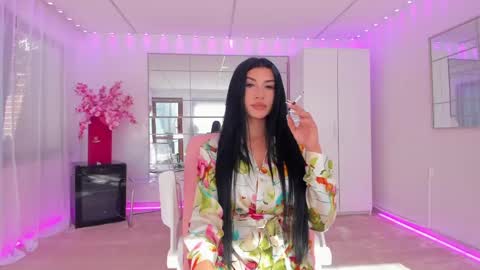miss_diamond__ online show from 24, 5, 2026