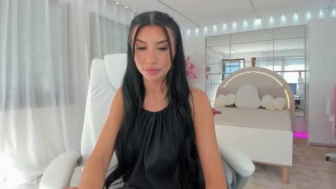 miss_diamond__ online show from 10, 6, 2026