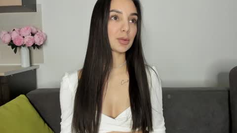 Emily online show from 25, 12, 2024