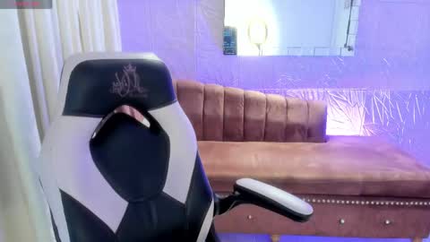 Isabella online show from 30, 4, 2026
