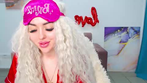 Snapshot of miss_kiten chatting on 17, 2, 2025 miss_kiten online show from 17, 2, 2025