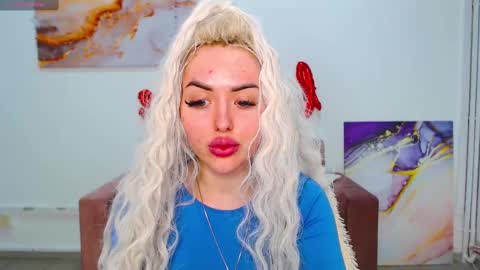 Snapshot of miss_kiten chatting on 11, 3, 2025 miss_kiten online show from 11, 3, 2025