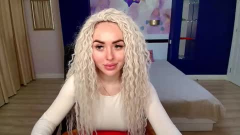 miss_kiten online show from 12, 11, 2025
