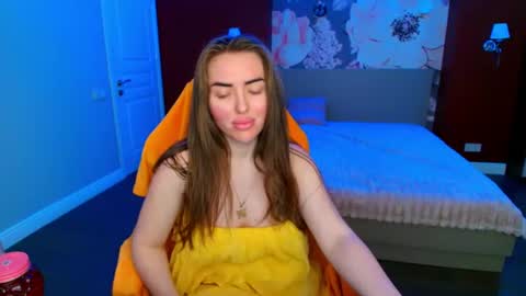 miss_kiten online show from 12, 7, 2026