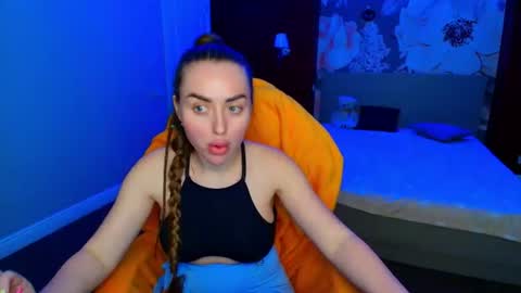 miss_kiten online show from 15, 7, 2026