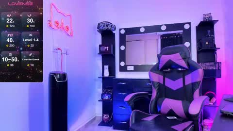 Miss Kittyn online show from 3, 10, 2025