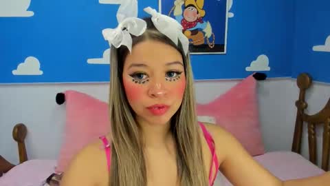 miss_lucyla online show from 17, 10, 2025