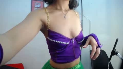 mia online show from 26, 10, 2025