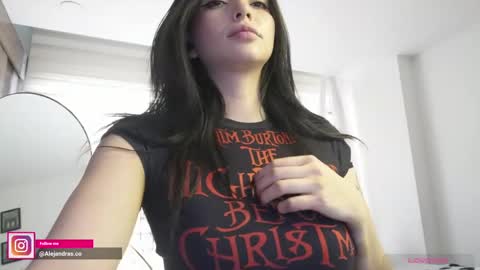 Snapshot of miss_meii chatting on 29, 4, 2026 Alejandra online show from 29, 4, 2026