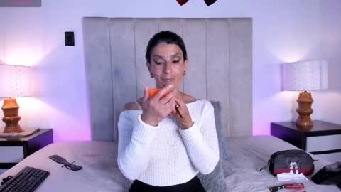 miss_milf_ online show from 6, 5, 2026