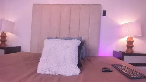 miss_milf_ online show from 26, 6, 2026