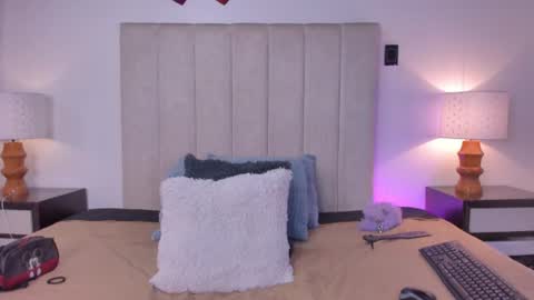 miss_milf_ online show from 8, 7, 2026